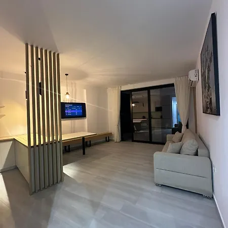 Panorama F1 Luxury Σαράντα
