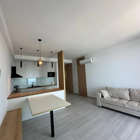 Panorama F1 Luxury * Sarandë