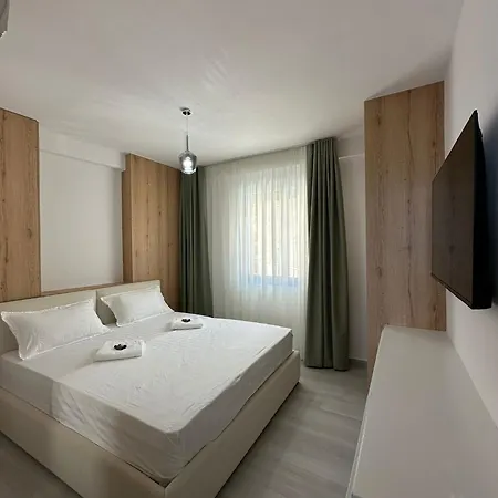 Panorama F1 Luxury * Sarandë