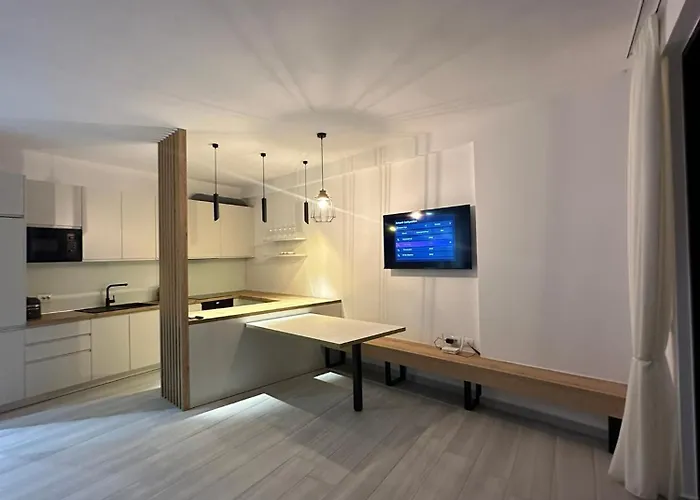 Panorama F1 Luxury * Sarandë