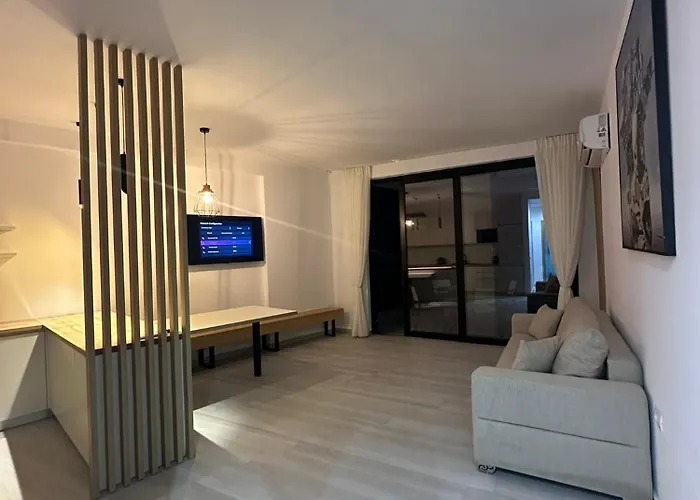 Panorama F1 Luxury Sarandë