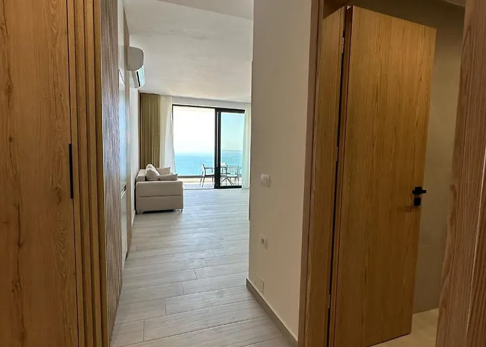 Panorama F1 Luxury 公寓